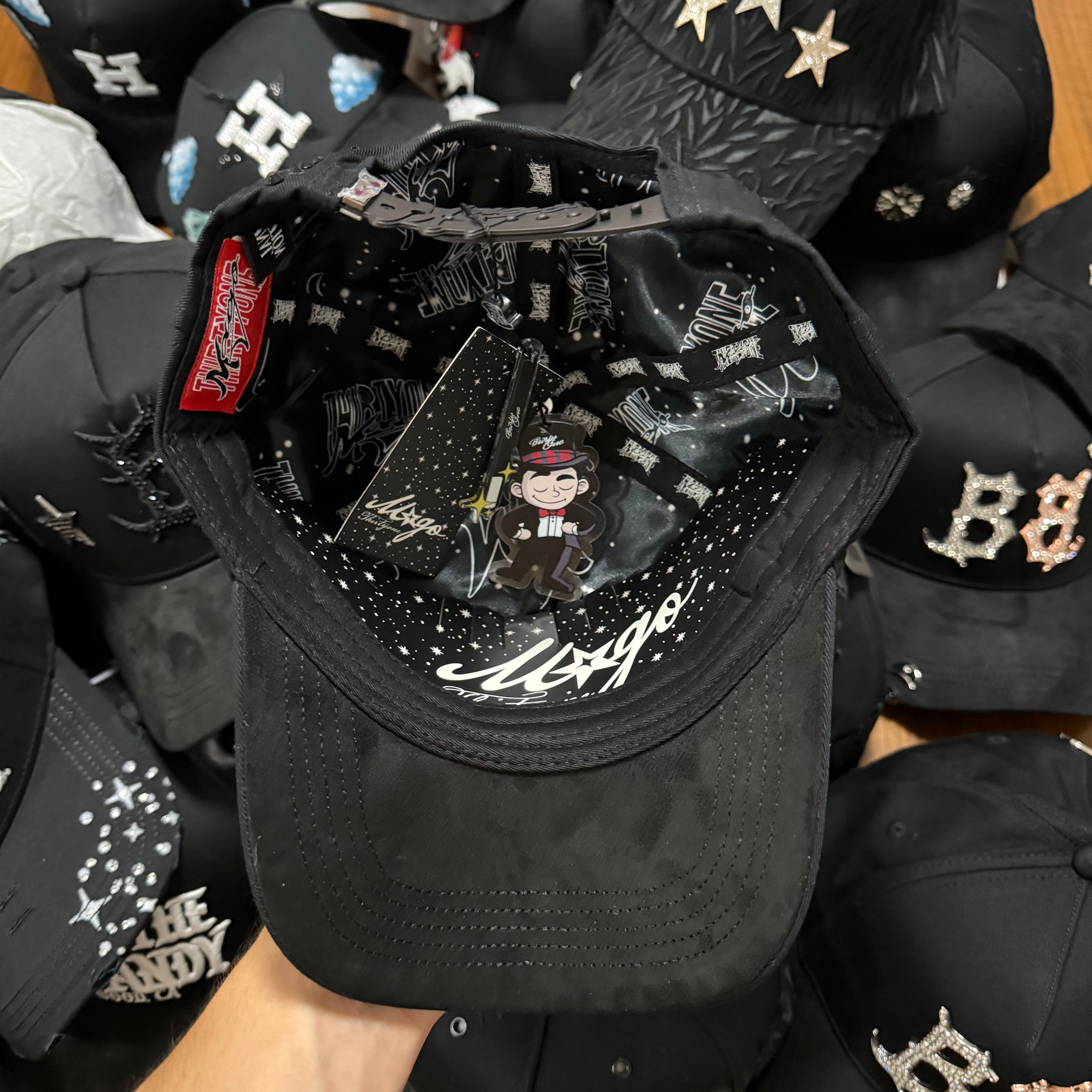 31 HATS "EL MAGO TOTAL BLACK"