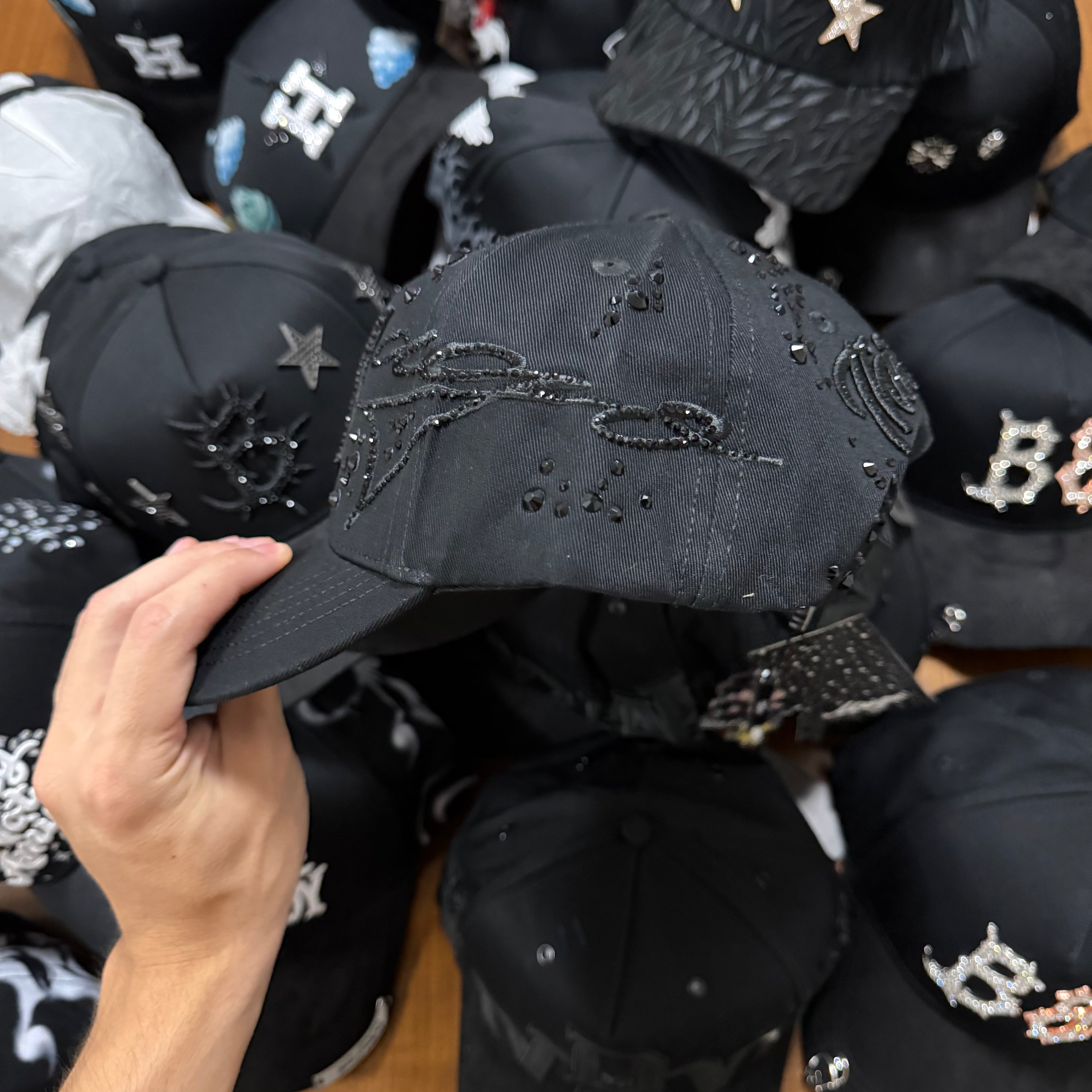 31 HATS "EL MAGO TOTAL BLACK"