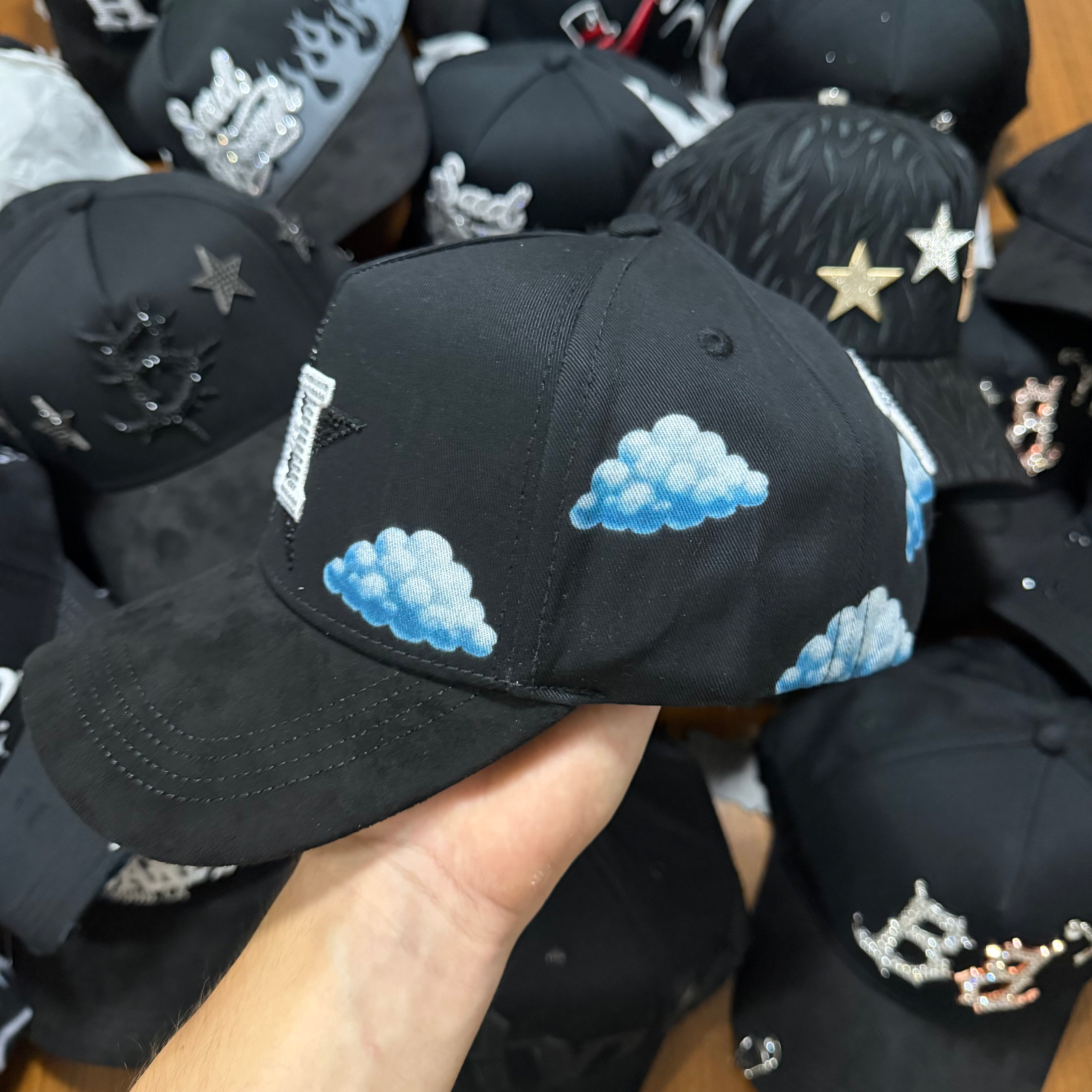 DANDY HATS - DIAS NUBLADOS