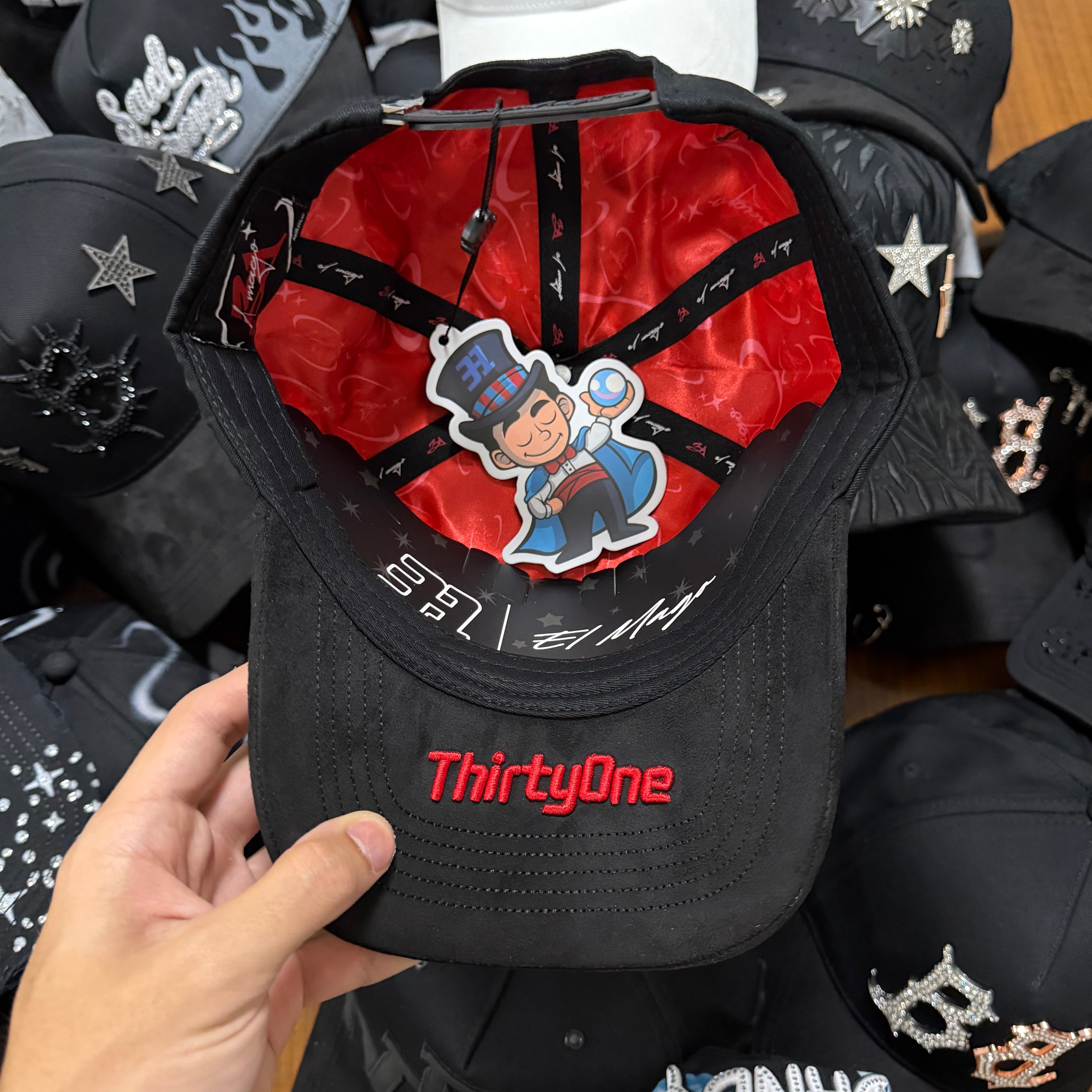 31 HATS "EL MAGO"
