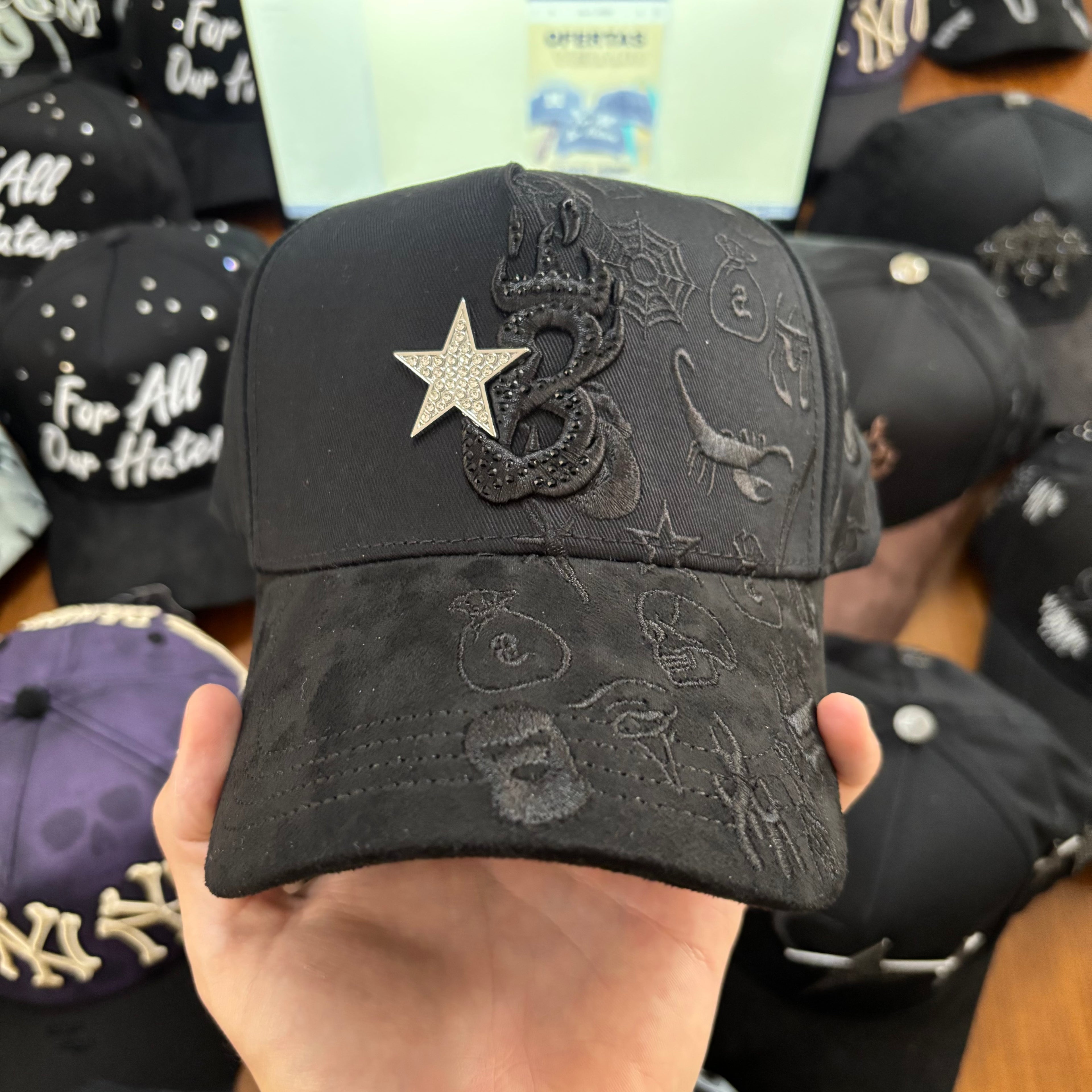 BARBAS HATS "B STAR GRAFFITI"